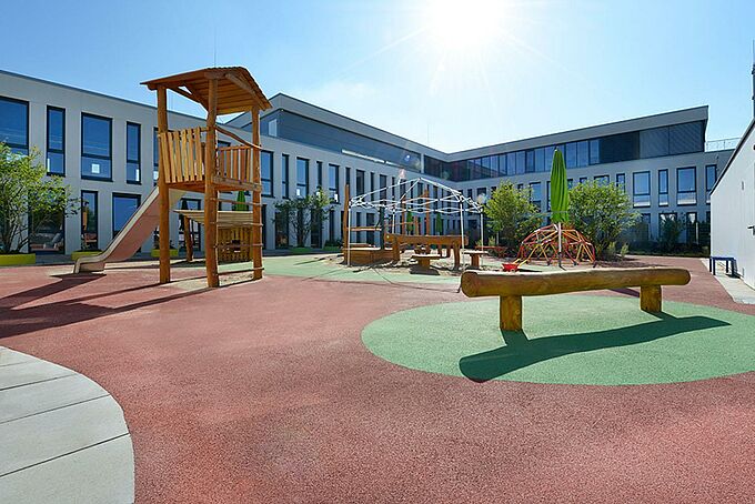 Wir helfen Kindern dabei, sich auf Spielplätzen sicher zu fühlen